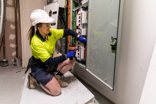Best Affordable Electrician  in Bolivar, MO